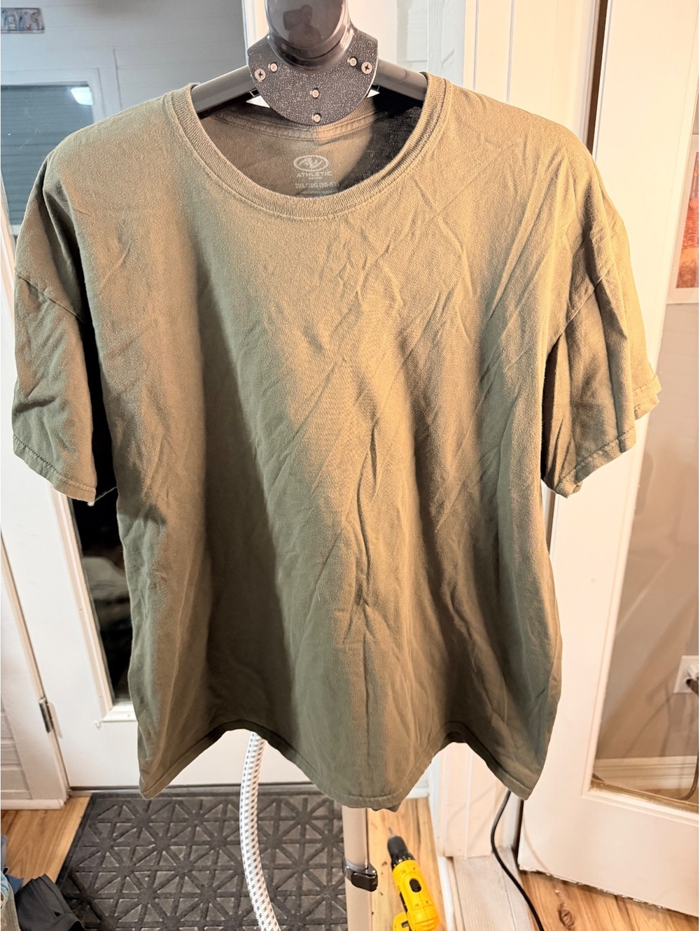 Athletic Works men's olive green T shirt
